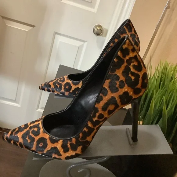 Michael Kors Keke Cheetah Pump Size 9 NWT - Picture 3 of 4